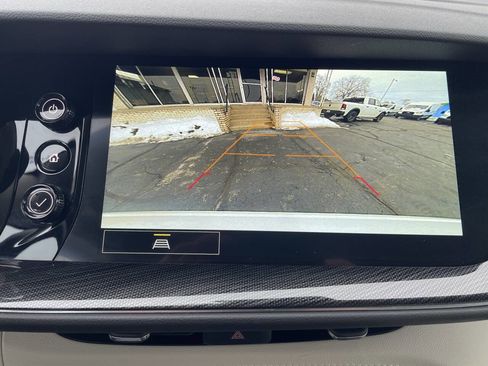 Used 2023 Buick Envision Essence image 22