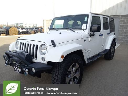 Used 2016 Jeep Wrangler Unlimited Sahara w/ Connectivity Group image 7