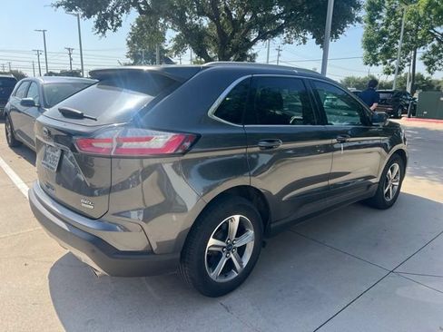 Used 2019 Ford Edge SEL w/ Equipment Group 201A FWD image 3