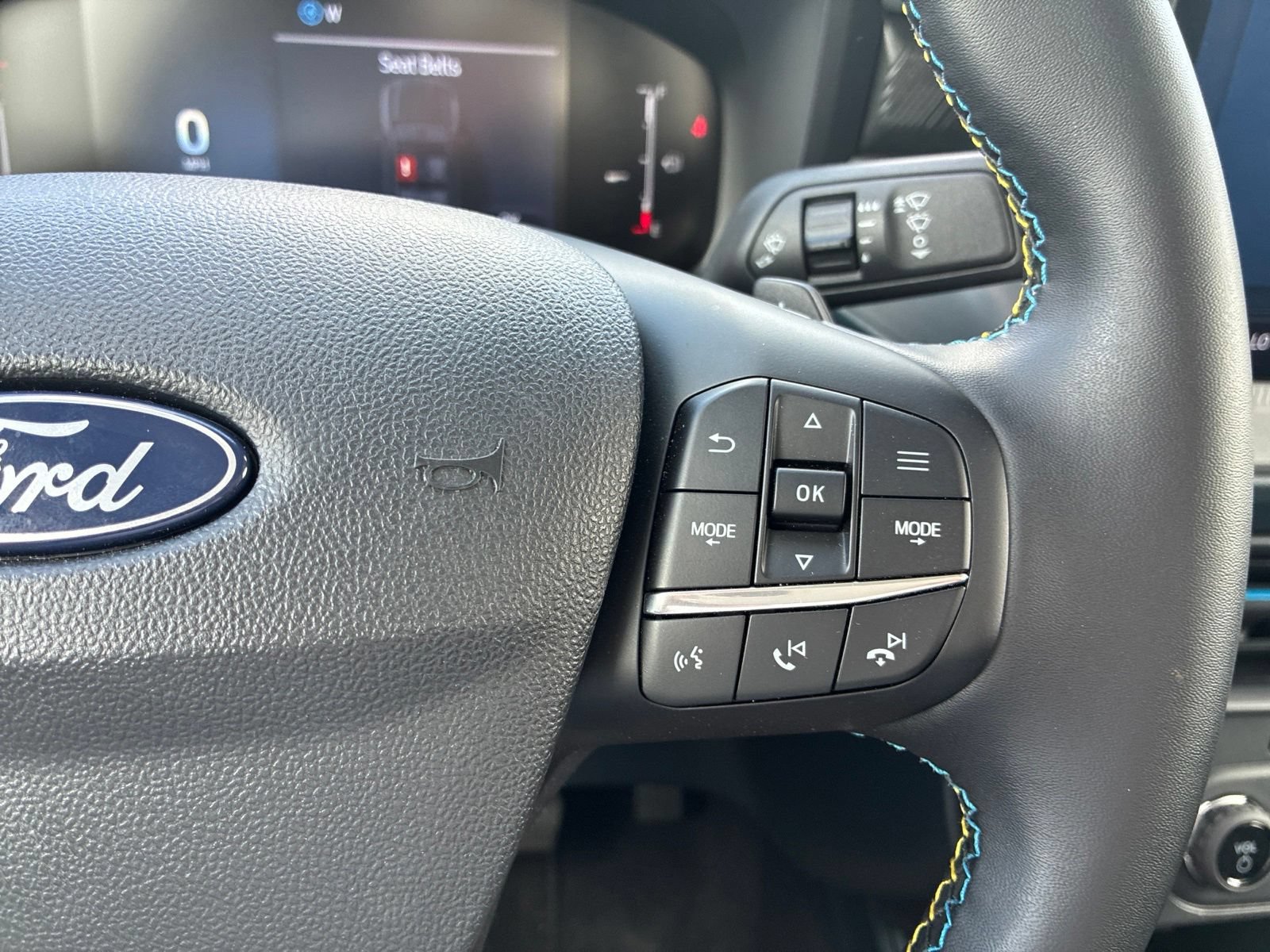 Used 2025 Ford Maverick Lobo AWD/4WD image 23