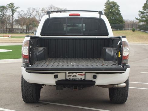 Used 2011 Toyota Tacoma PreRunner image 13
