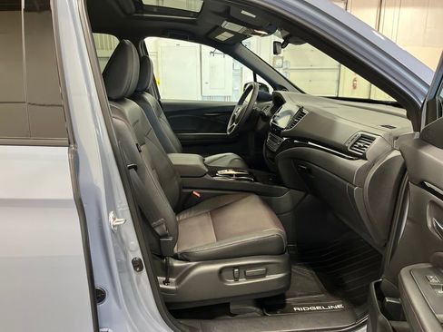 Certified 2025 Honda Ridgeline Black Edition image 27