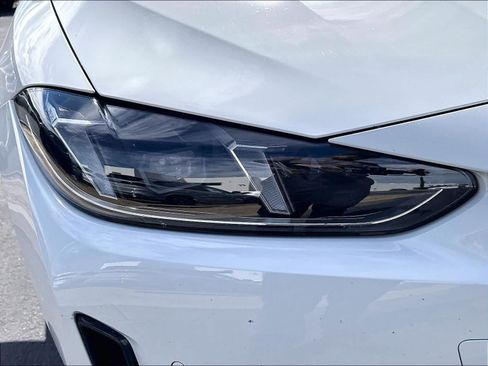 Used 2025 BMW i4 eDrive40 RWD image 30