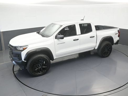 Used 2025 Chevrolet Colorado Trail Boss AWD/4WD image 41