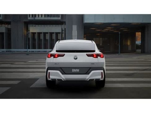 New 2027 BMW X2 xDrive28i AWD/4WD image 5