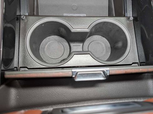 Used 2024 GMC Yukon Denali Ultimate image 38