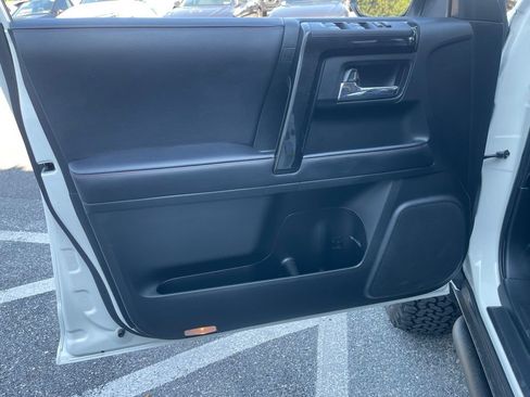 Used 2021 Toyota 4Runner TRD Off-Road Premium w/ Moonroof Package AWD/4WD image 12