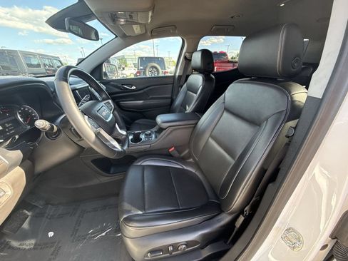 Used 2023 GMC Acadia SLT FWD image 11