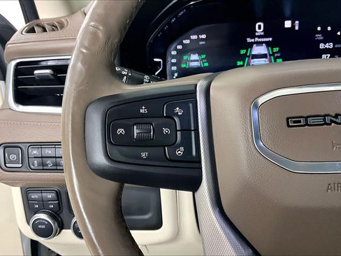 Certified 2022 GMC Yukon XL Denali AWD/4WD image 23