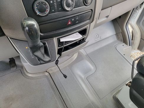 Used 2012 Mercedes-Benz Sprinter 2500 image 18