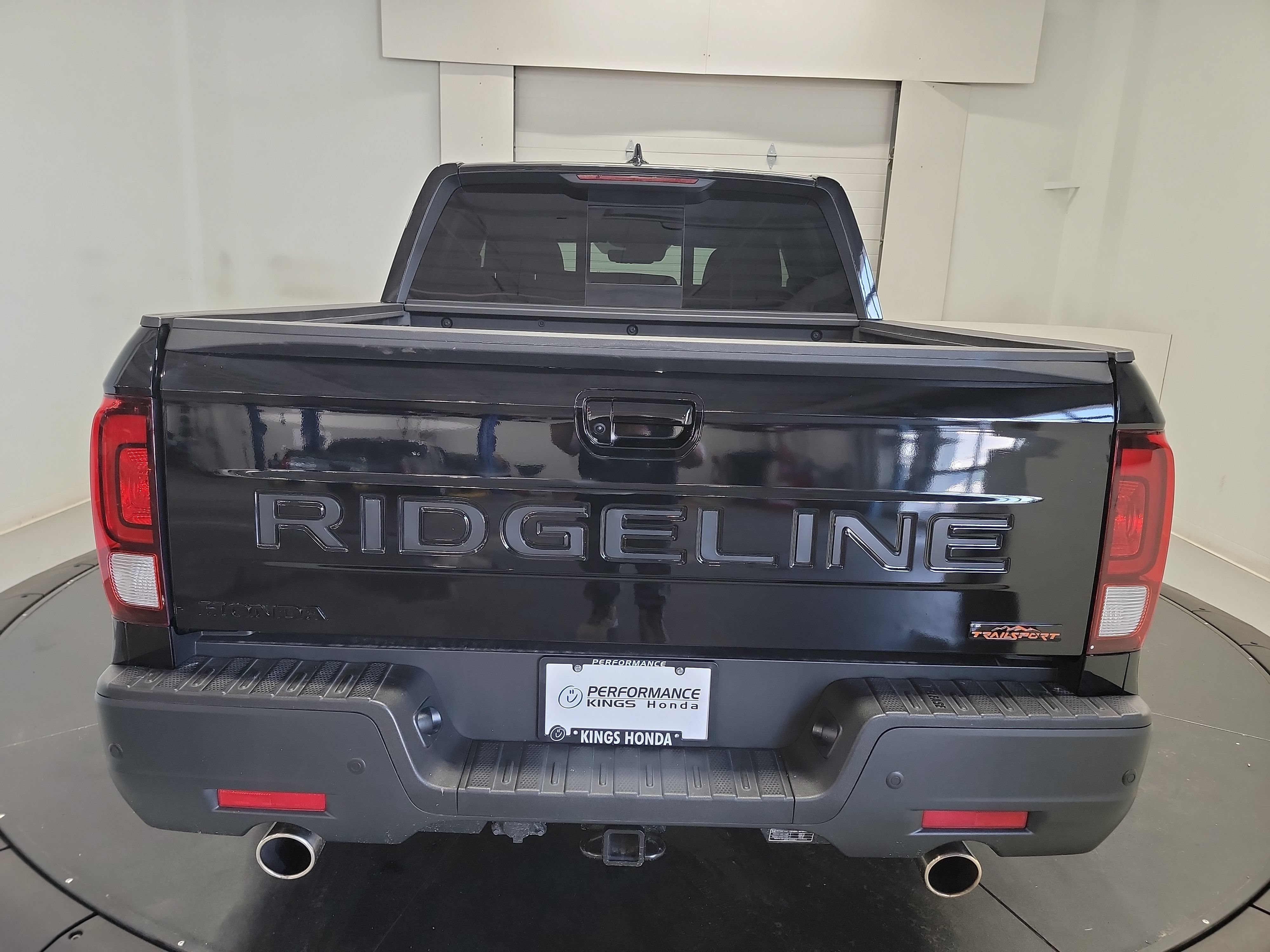 Used 2025 Honda Ridgeline TrailSport image 8