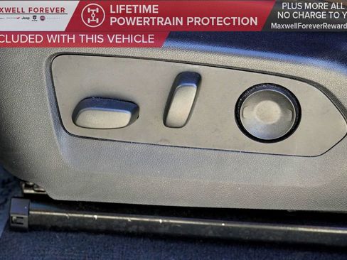 Used 2024 GMC Canyon AT4 w/ AT4 Premium Package image 24