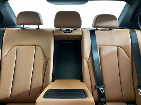 Used 2025 BMW 330i Sedan w/ Premium Package RWD image 31