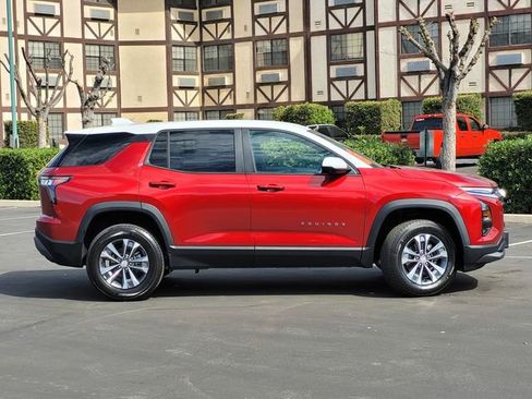 New 2026 Chevrolet Equinox LT w/ Convenience Package II image 3