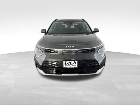 Certified 2023 Kia Niro Wind w/ Wind Preserve Package FWD image 3