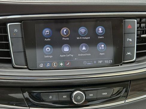 Used 2024 Buick Enclave Essence w/ Experience Buick Package FWD image 21