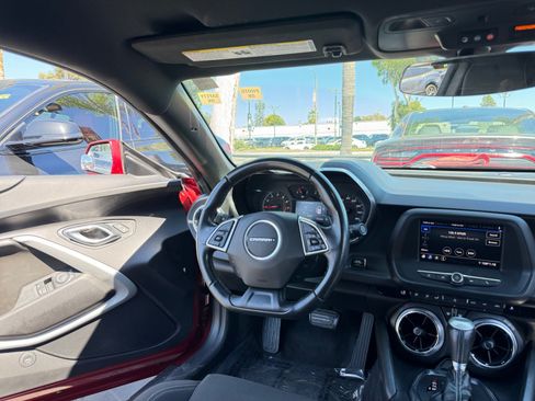 Used 2020 Chevrolet Camaro LT RWD image 23
