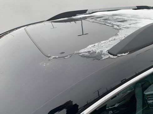 Used 2023 GMC Acadia SLE w/ Driver Convenience Package image 39