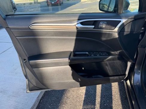 Used 2020 Ford Fusion SEL image 7