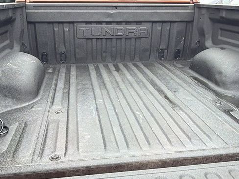 Used 2017 Toyota Tundra SR5 image 13