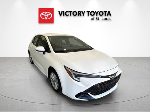 Used 2024 Toyota Corolla SE w/ SE Package FWD image 1
