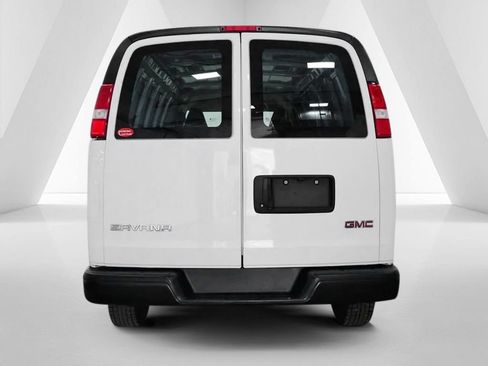 Used 2022 GMC Savana 2500 Extended RWD image 6