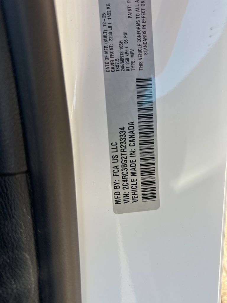 New 2026 Chrysler Pacifica Select AWD/4WD image 32