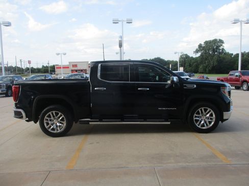 Used 2020 GMC Sierra 1500 SLT RWD image 12