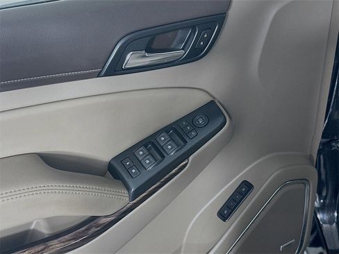 Used 2019 GMC Yukon XL SLT w/ Open Road Package image 25