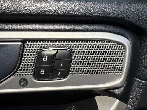 Used 2021 Ford Explorer Limited w/ Equipment Group 301A AWD/4WD image 10