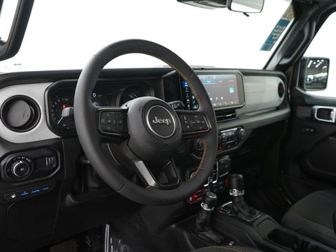 Used 2024 Jeep Wrangler Unlimited AWD/4WD image 24