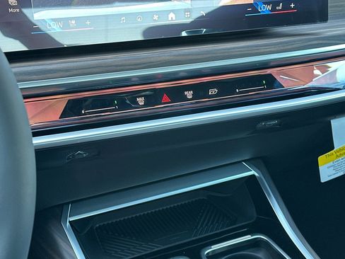 New 2025 BMW 740i image 25