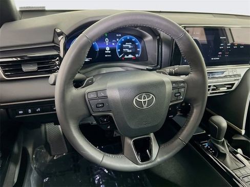 Used 2025 Toyota Camry XSE image 14