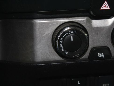 Used 2019 Toyota Tacoma SR5 image 27