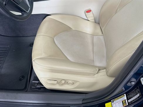 Certified 2020 Toyota Camry XLE image 13