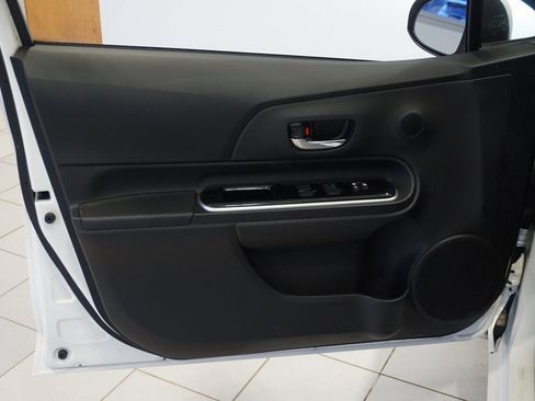 Used 2016 Toyota Prius C Three image 20