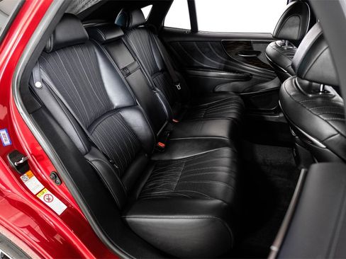 Used 2018 Lexus LS 500 image 36