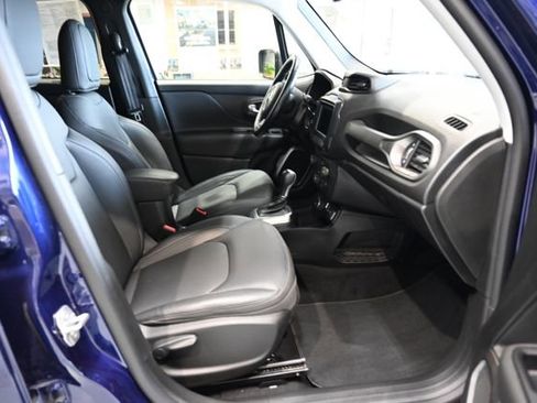 Used 2019 Jeep Renegade Limited w/ LED Lighting Group AWD/4WD image 10