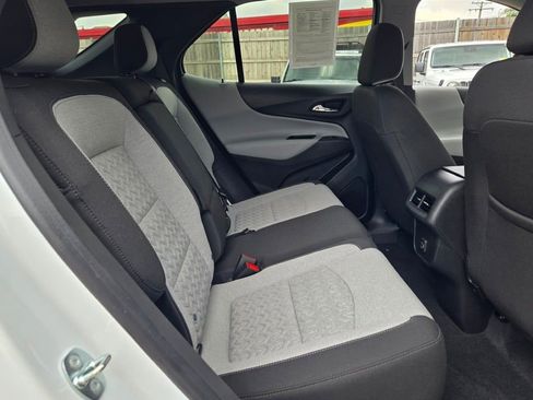Used 2023 Chevrolet Equinox LT w/ Driver Convenience Package image 9