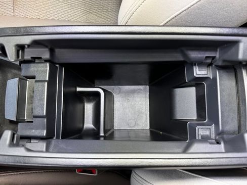 Used 2025 Nissan Rogue SV AWD/4WD image 32
