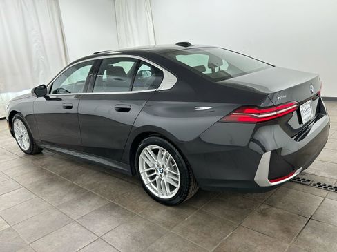Used 2025 BMW 530i xDrive w/ Premium Package image 45