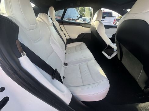 Used 2022 Tesla Model S AWD/4WD image 12