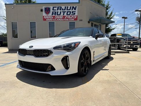 Used 2020 Kia Stinger GT1 RWD image 1