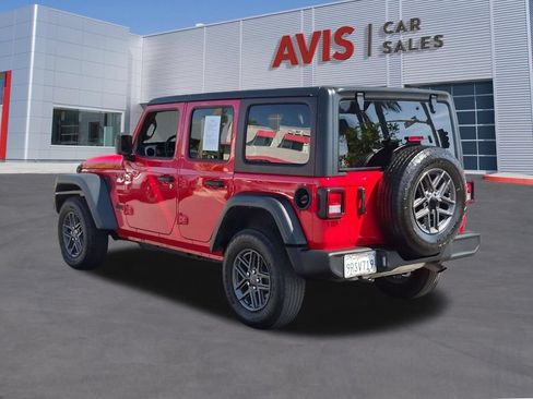 Used 2025 Jeep Wrangler Unlimited Sport AWD/4WD image 9