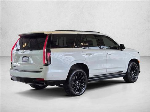 Used 2022 Cadillac Escalade Sport Platinum w/ LPO, ONYX Package AWD/4WD image 5