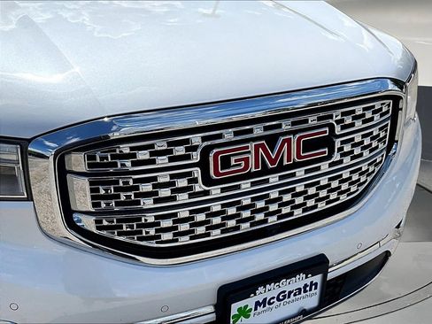 Used 2017 GMC Acadia Denali w/ Technology Package AWD/4WD image 37