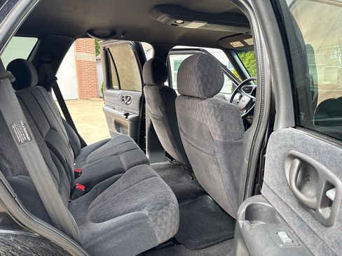 Used 2001 GMC Jimmy SLE w/ SLE Luxury Equipment Group AWD/4WD image 12