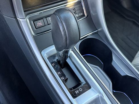 Used 2022 Subaru Ascent Limited image 17