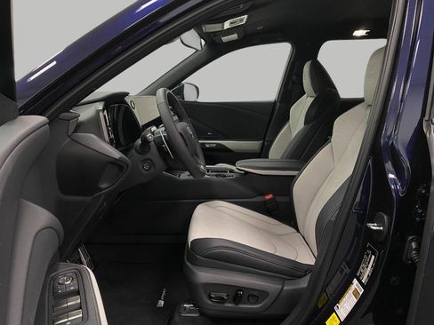 New 2026 Lexus TX 500h AWD image 31