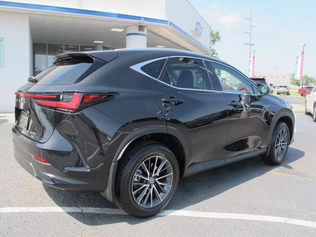 Used 2025 Lexus NX 350 AWD w/ Accessory Package (2T) image 3